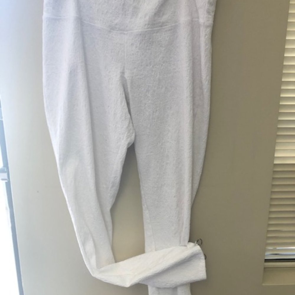 Leggings with Zipper at Ankles